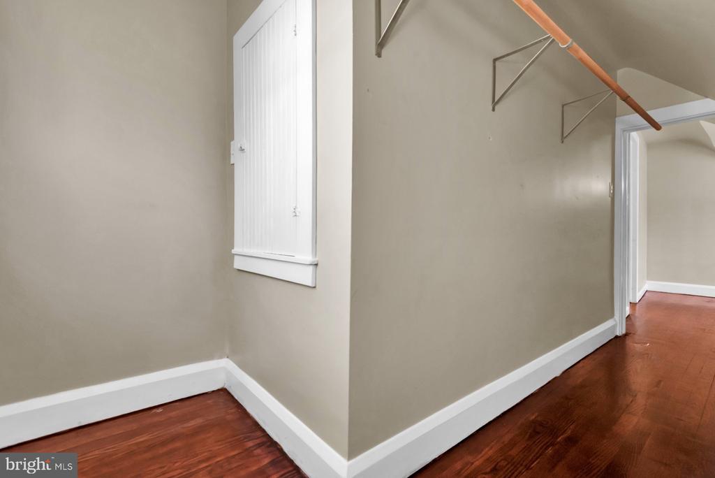 5701 OLD COURT