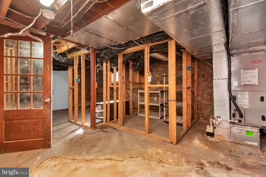 5701 OLD COURT