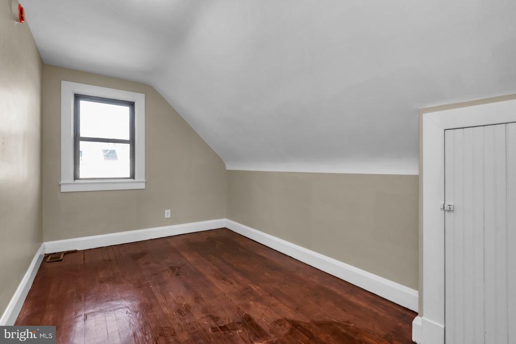 5701 OLD COURT