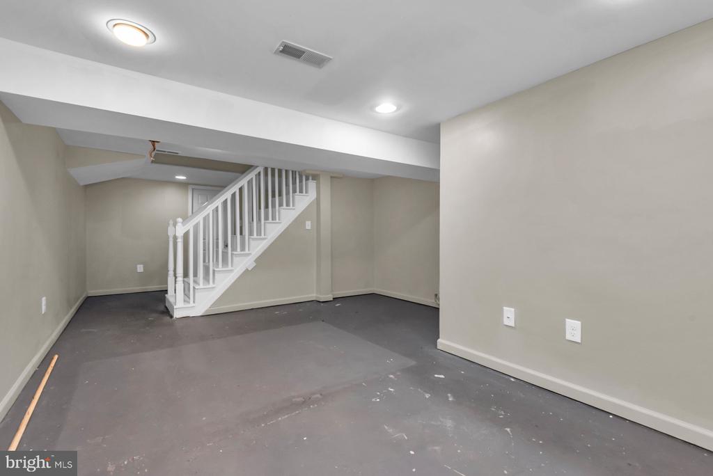 5701 OLD COURT