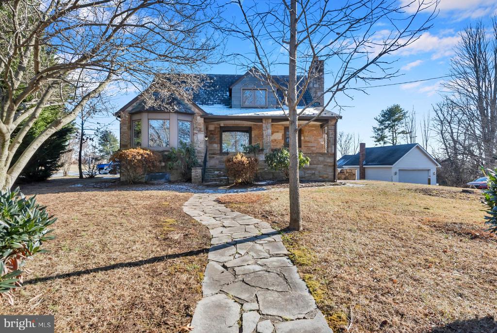 5701 OLD COURT