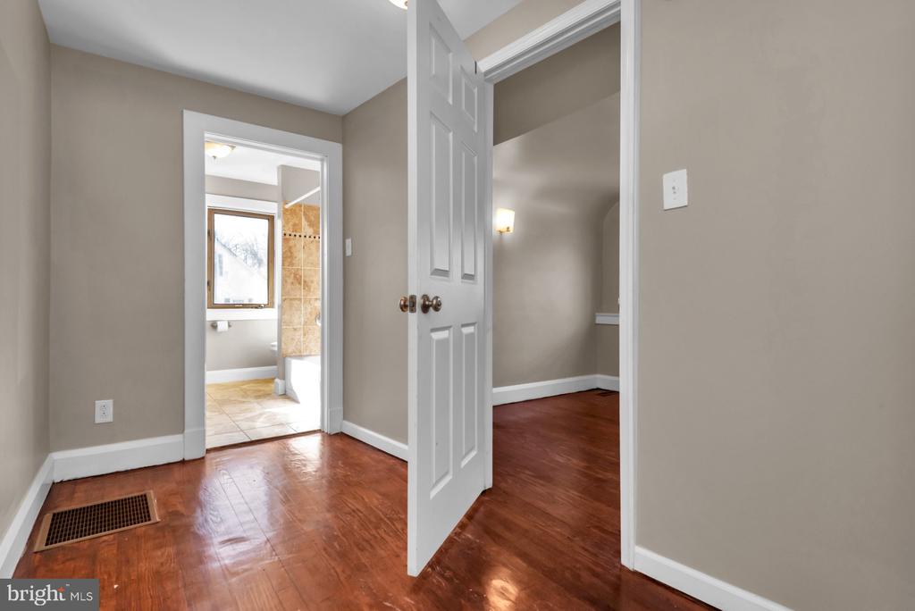 5701 OLD COURT