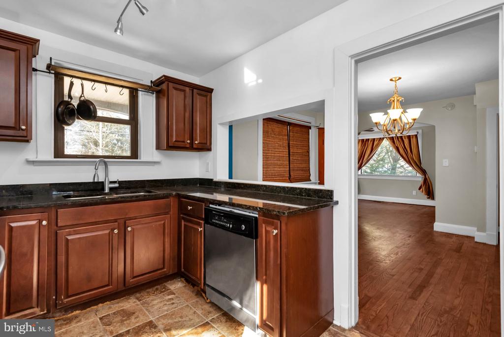 5701 OLD COURT