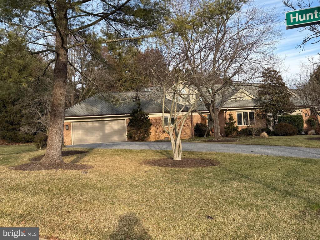 4 SEMINARY DRIVE