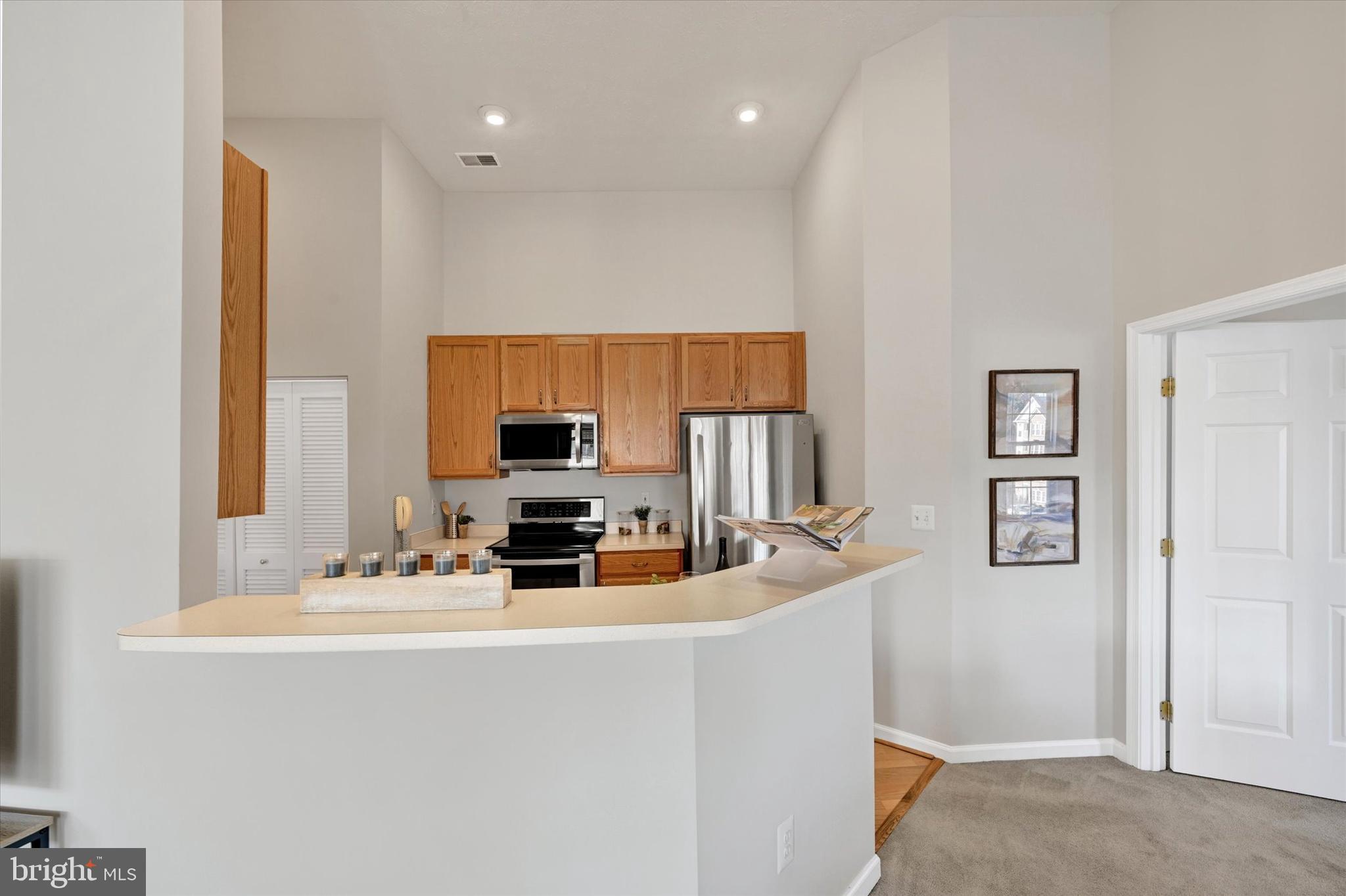 17 BROOK FARM COURT M 17M