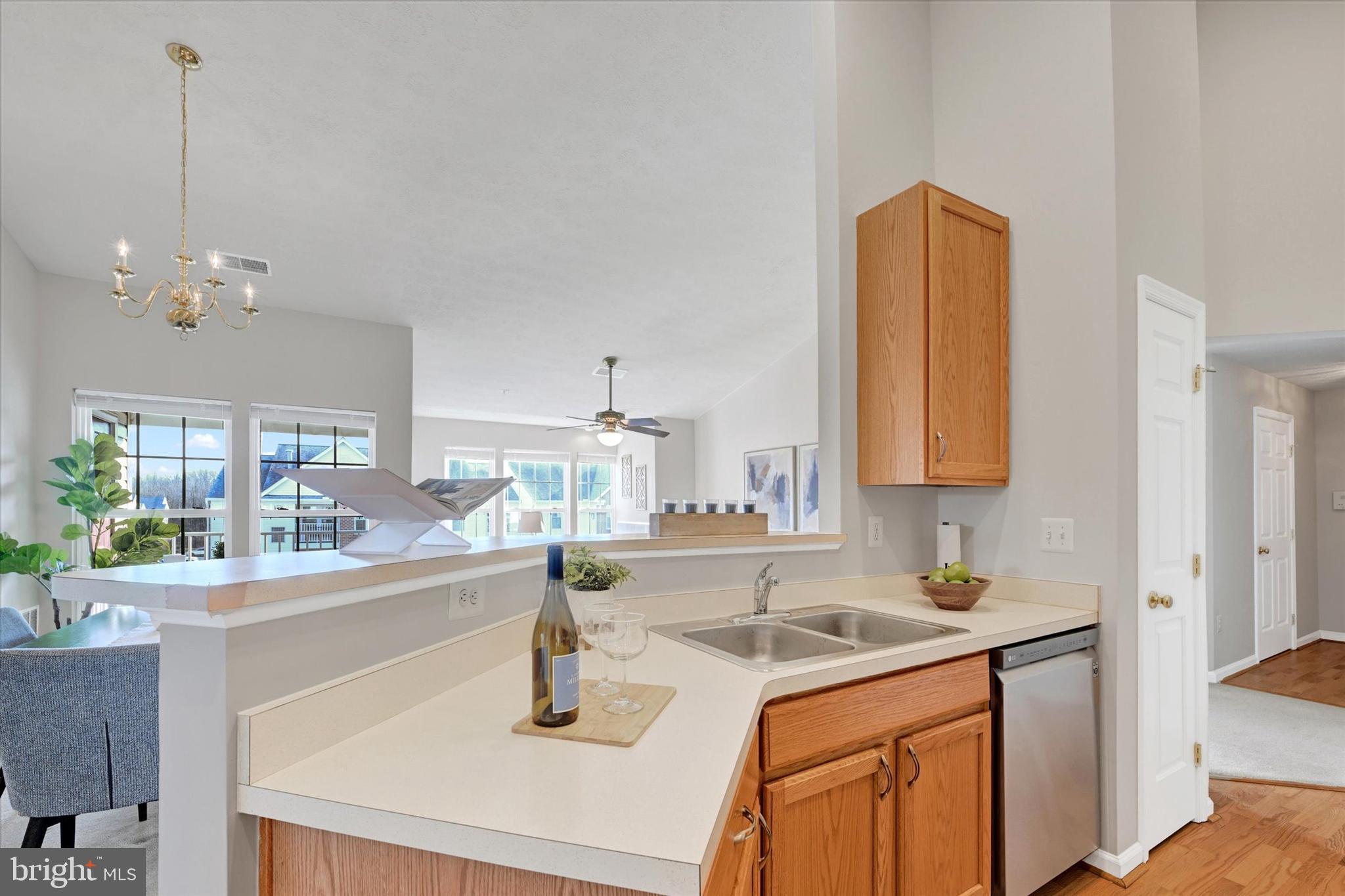 17 BROOK FARM COURT M 17M