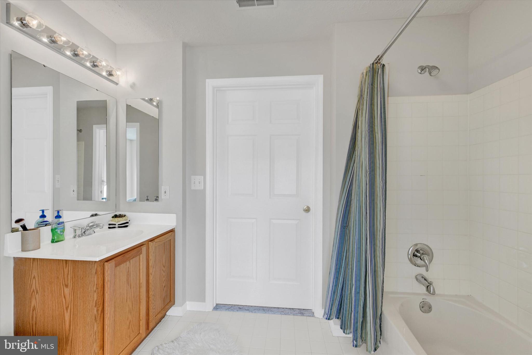 17 BROOK FARM COURT M 17M