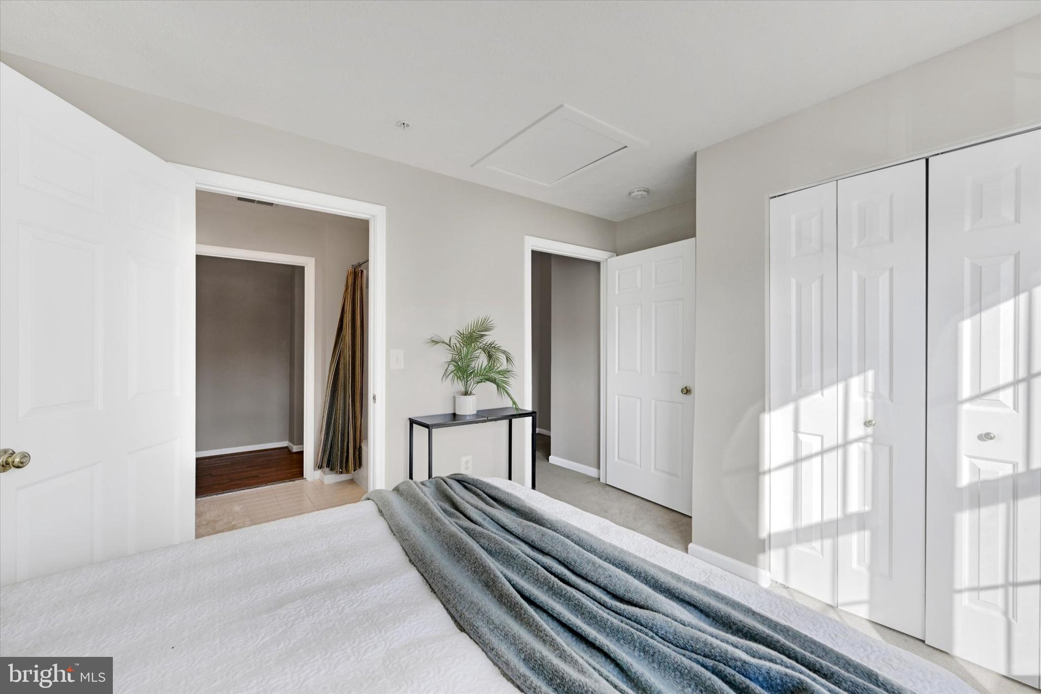 17 BROOK FARM COURT M 17M