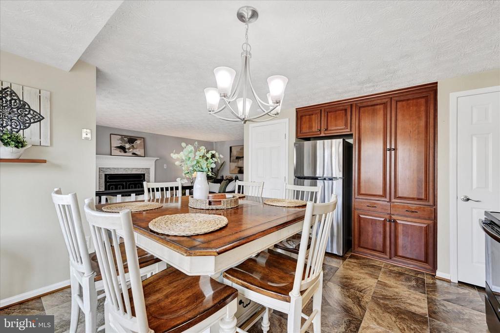 3803 PROCTOR LANE