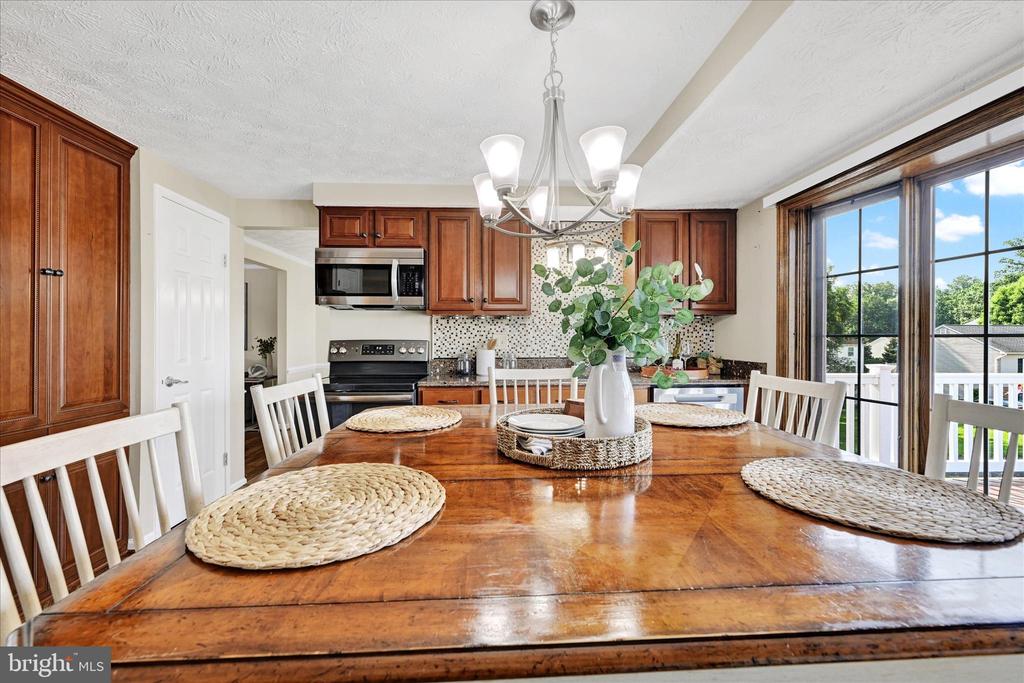 3803 PROCTOR LANE