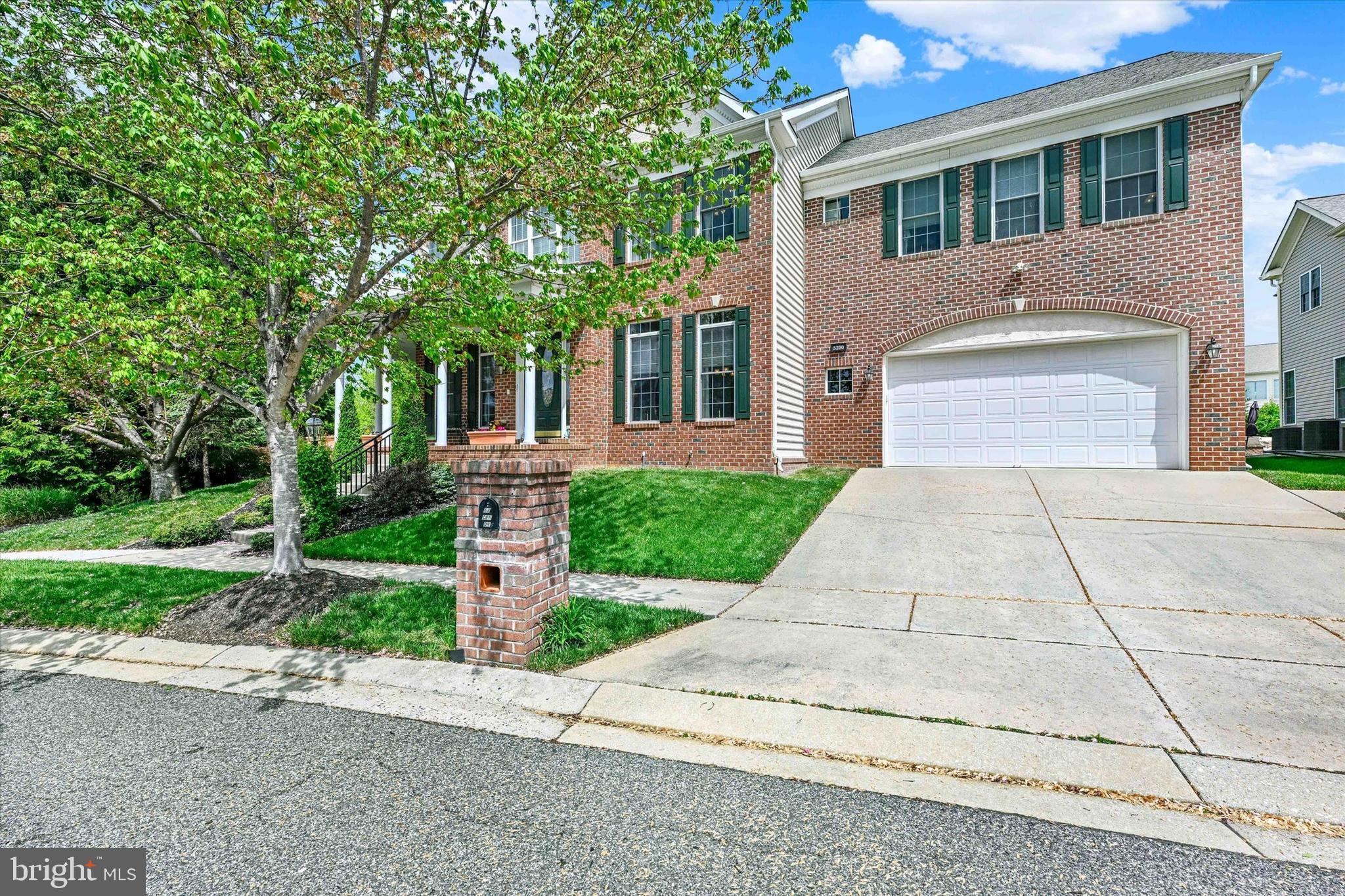 5200 SCENIC DRIVE
