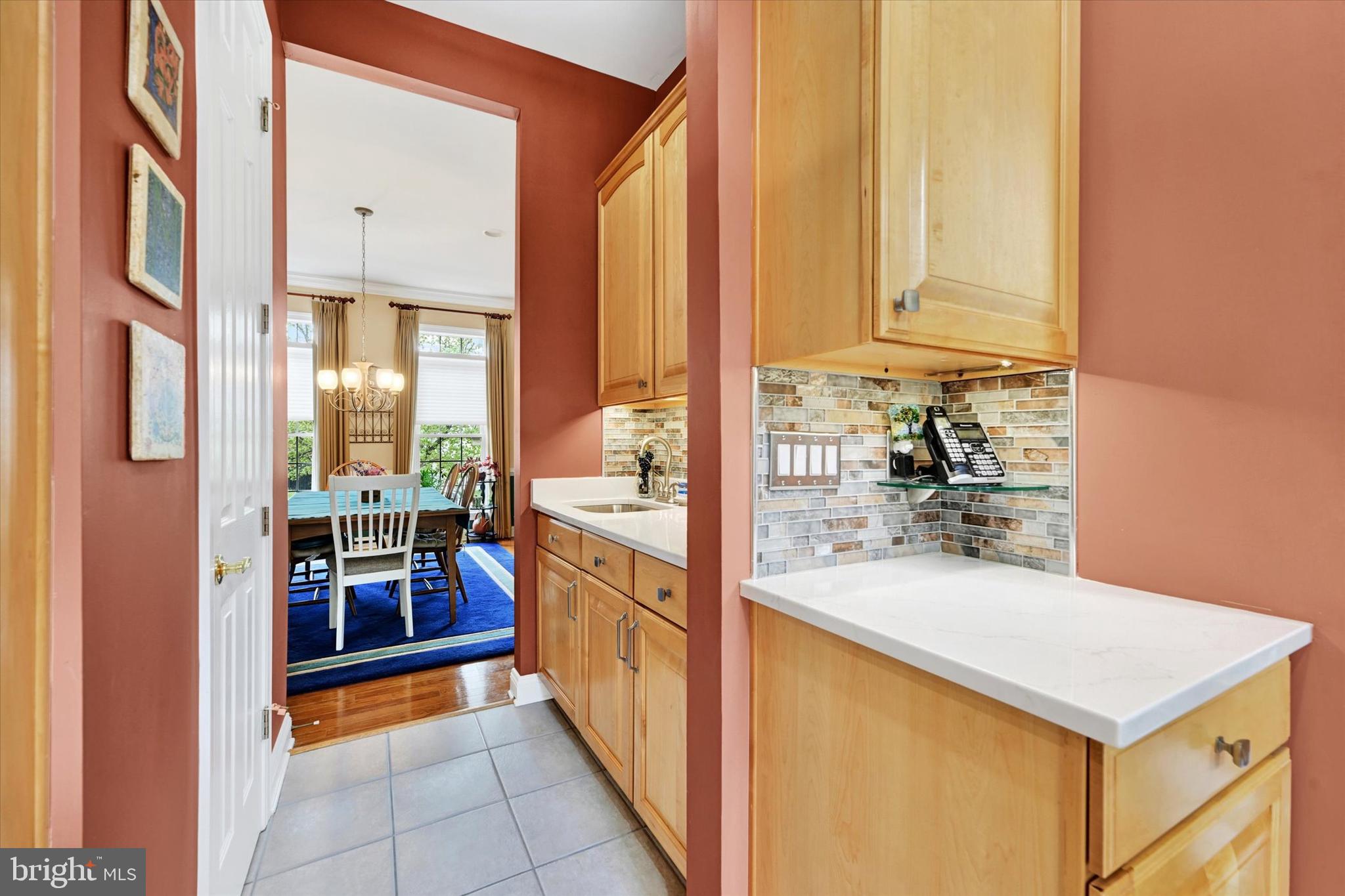5200 SCENIC DRIVE