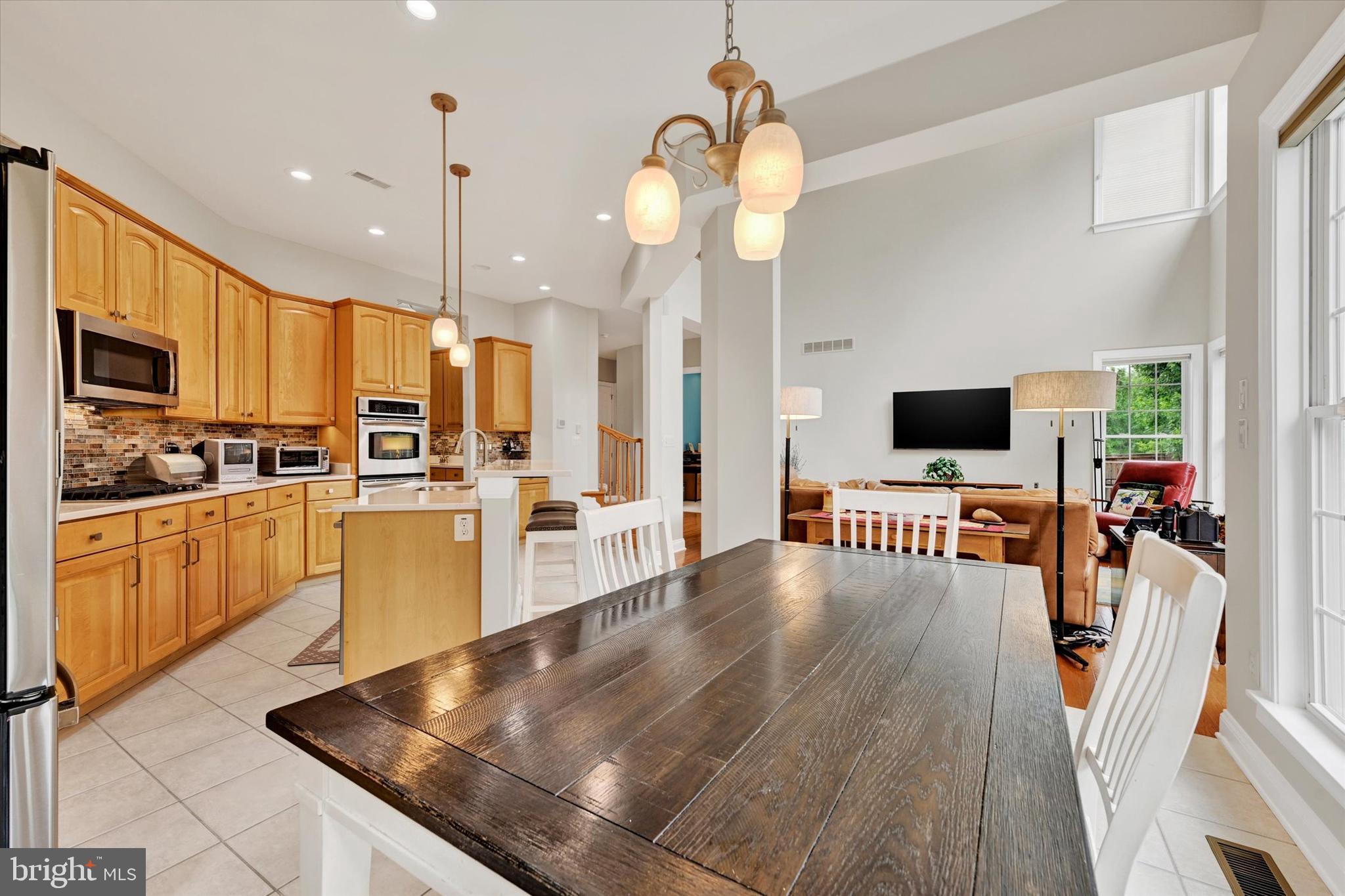 5200 SCENIC DRIVE