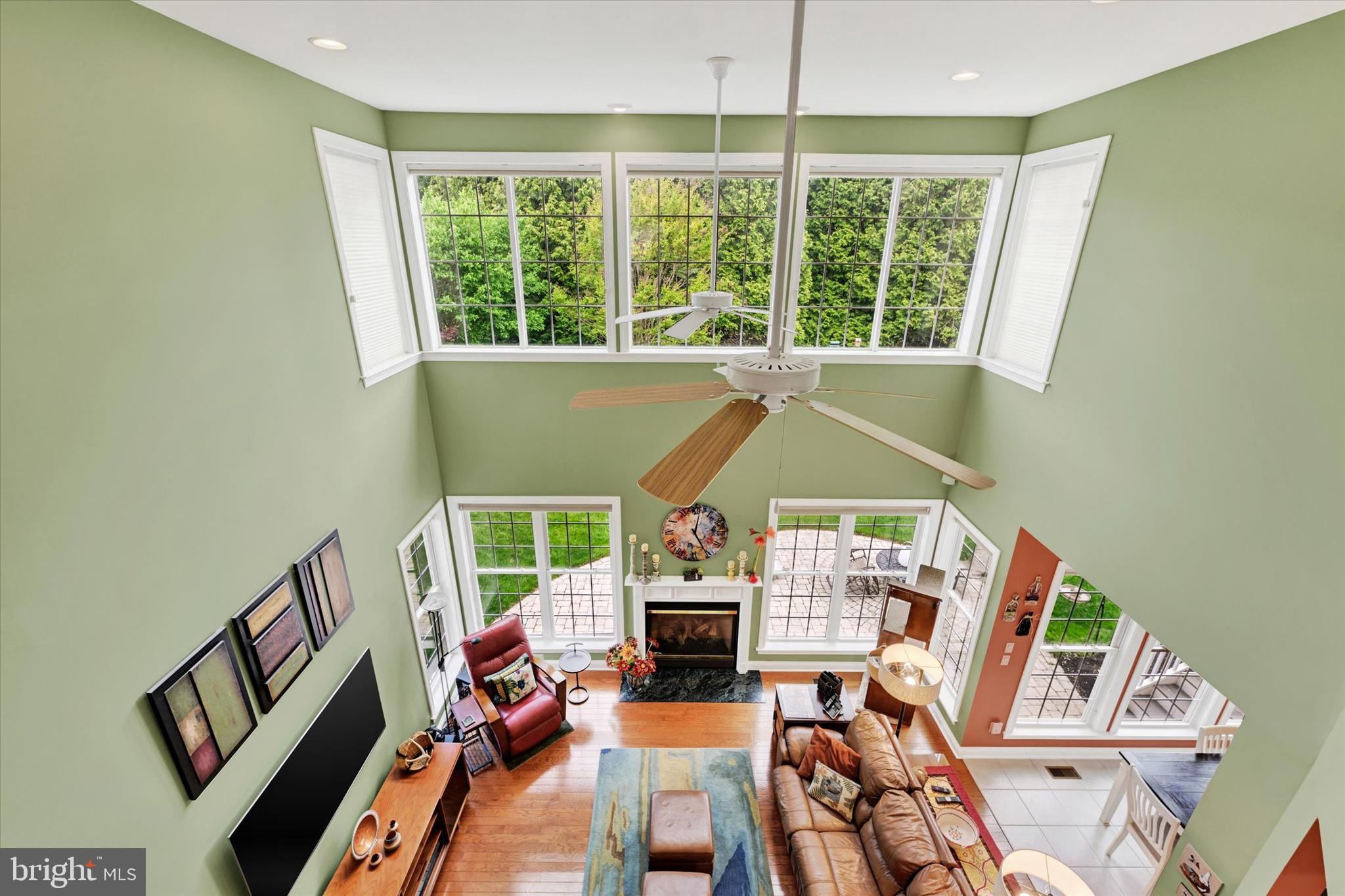 5200 SCENIC DRIVE
