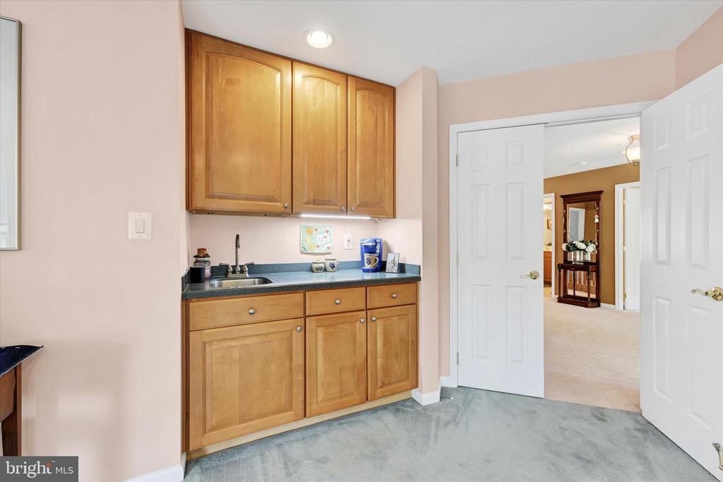 5200 SCENIC DRIVE