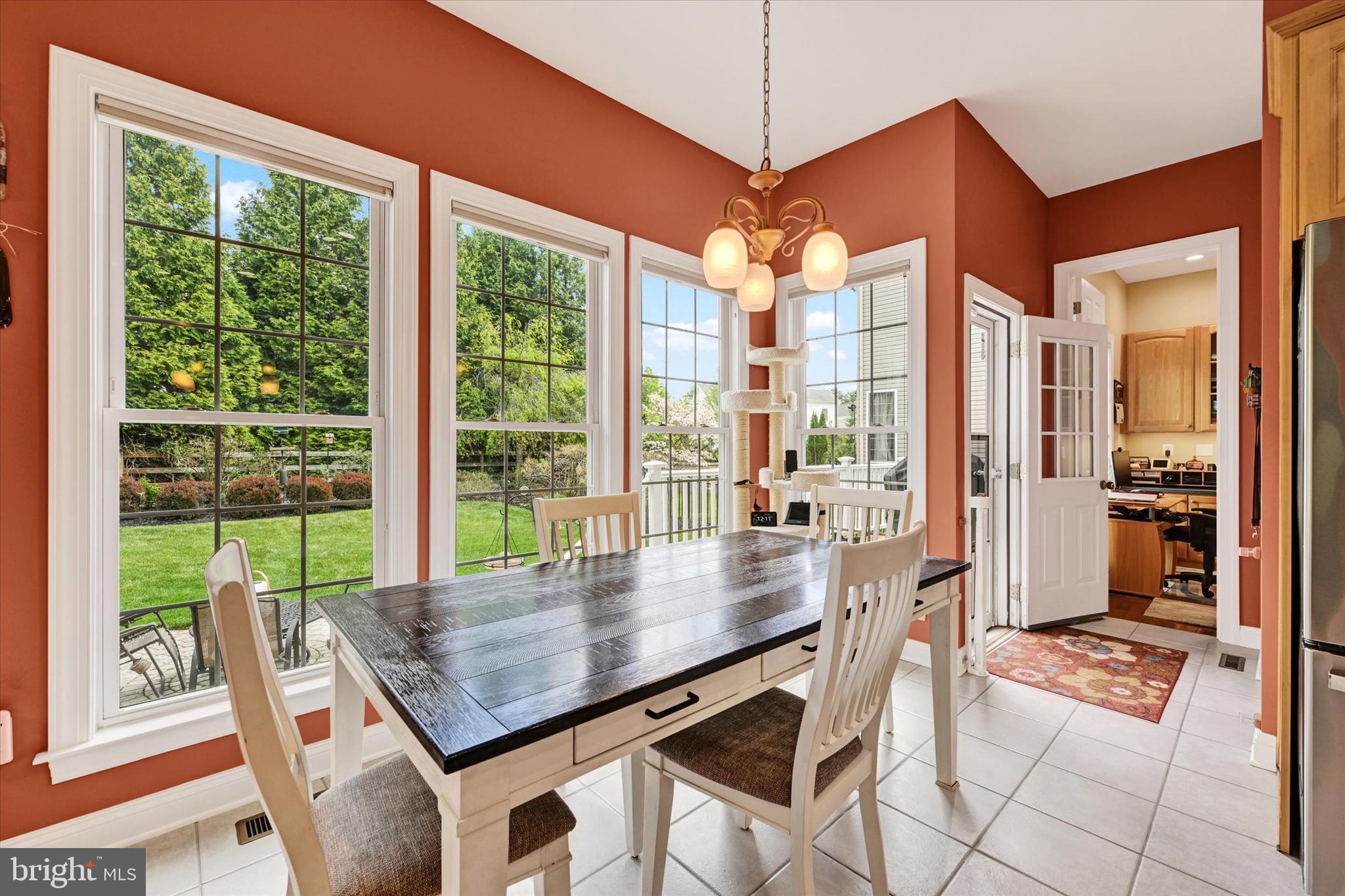 5200 SCENIC DRIVE