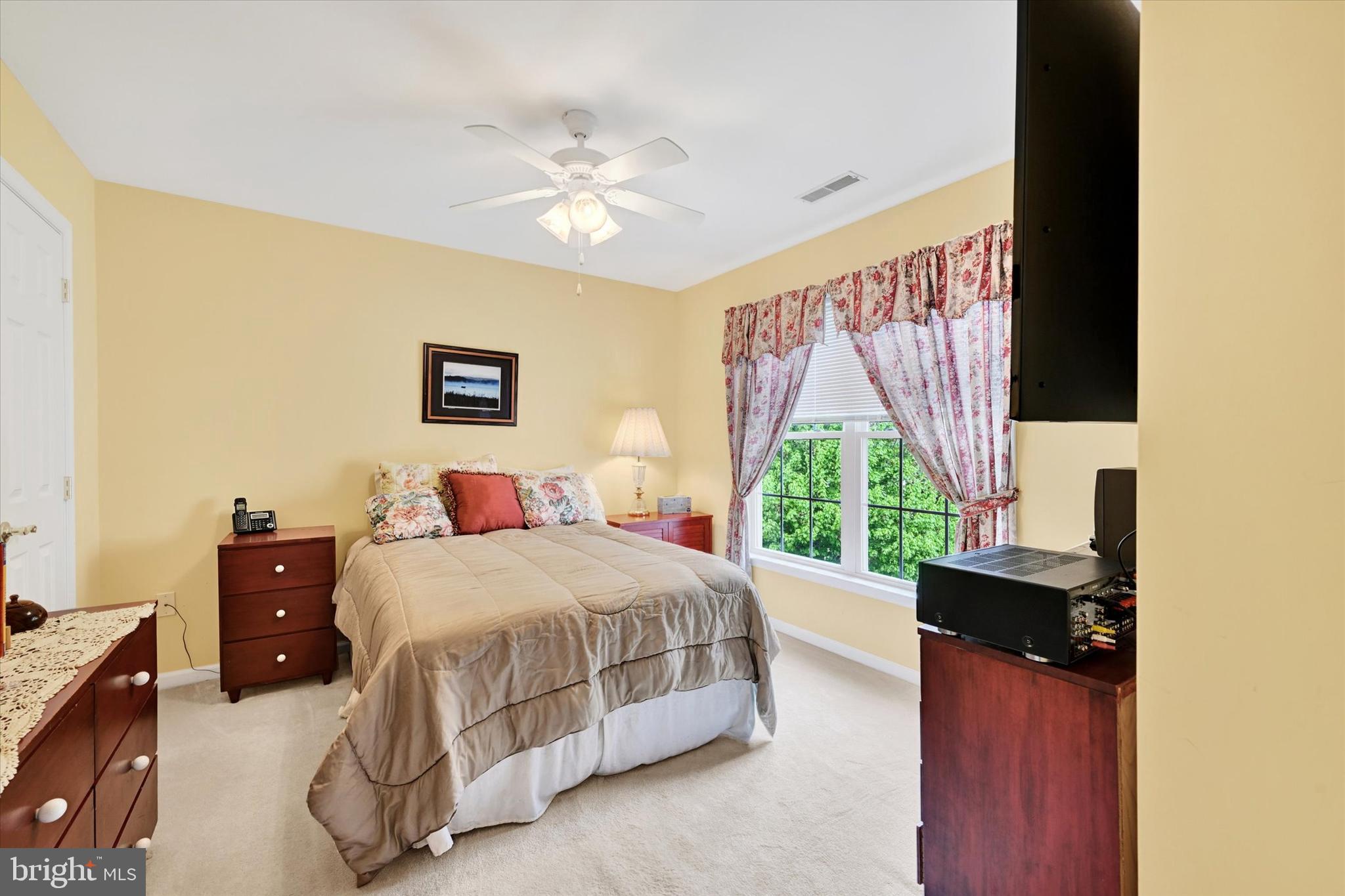 5200 SCENIC DRIVE