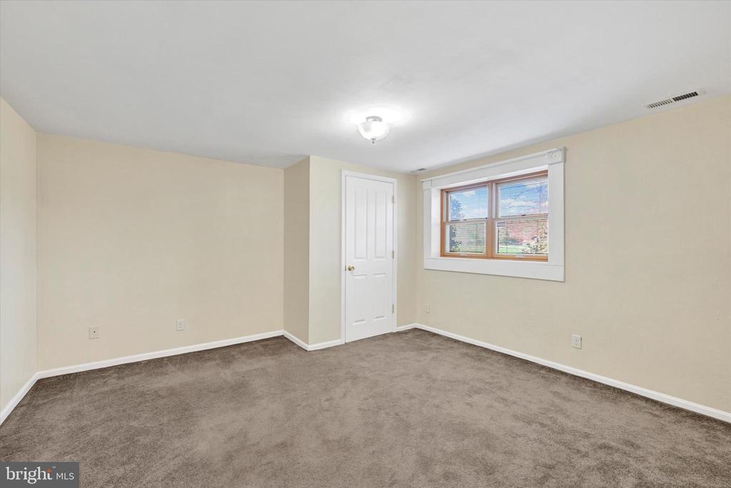 5451 GLEN ARM ROAD