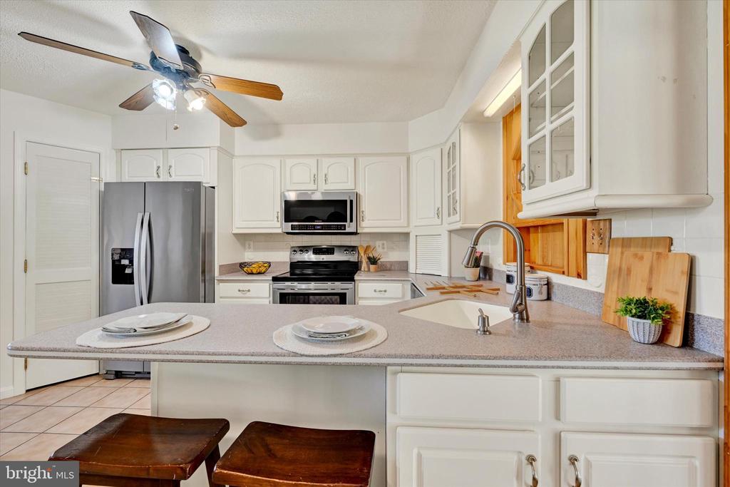 5451 GLEN ARM ROAD