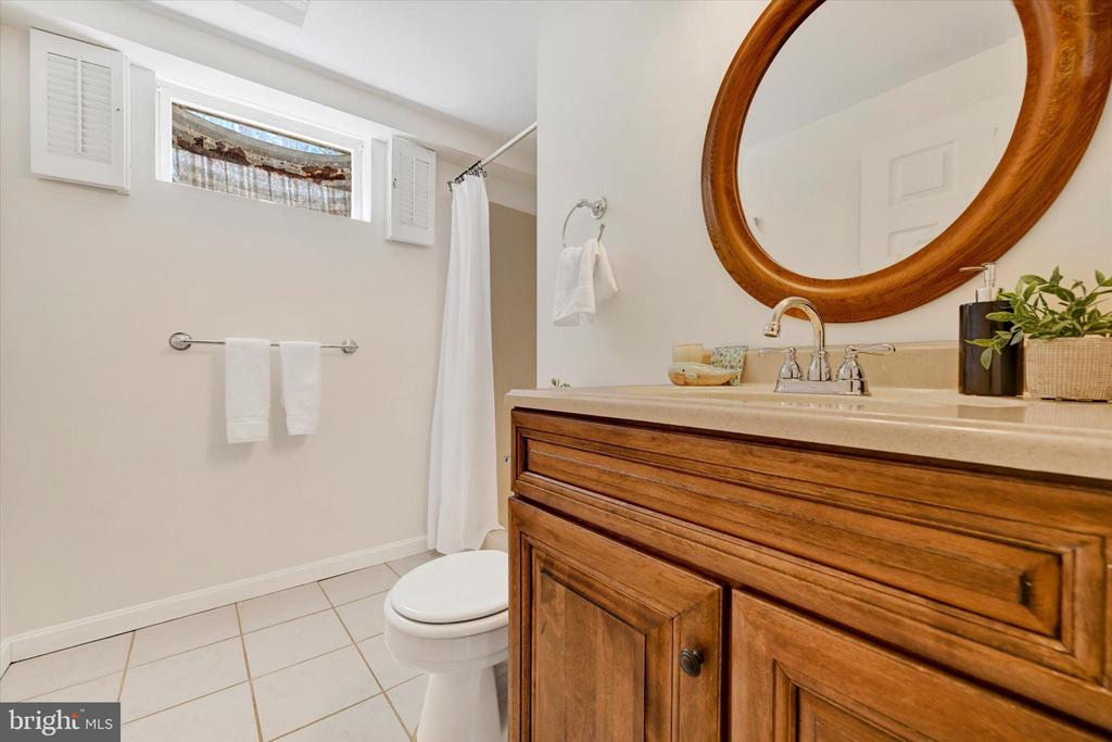 5451 GLEN ARM ROAD