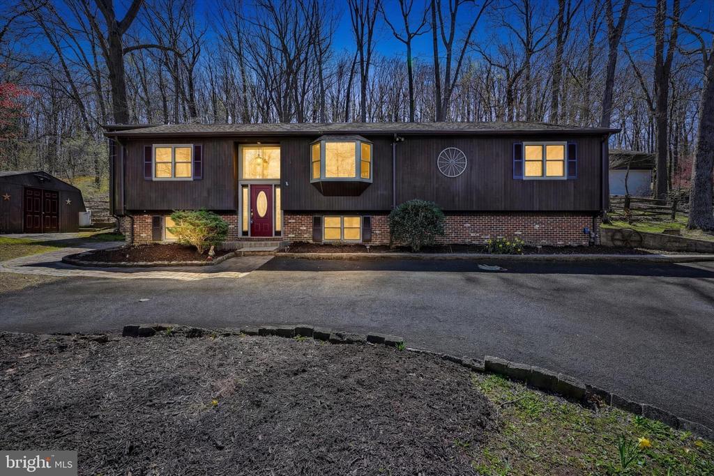 5451 GLEN ARM ROAD