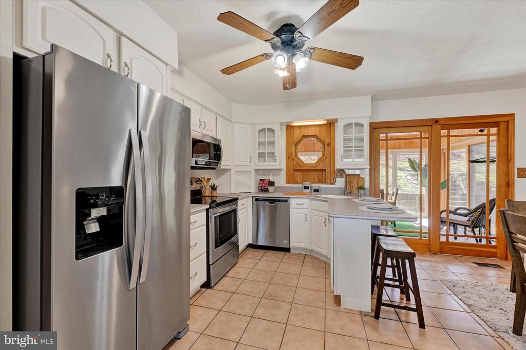 5451 GLEN ARM ROAD