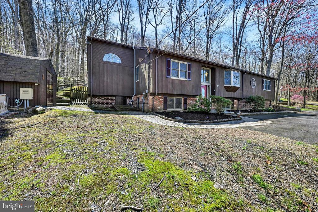 5451 GLEN ARM ROAD
