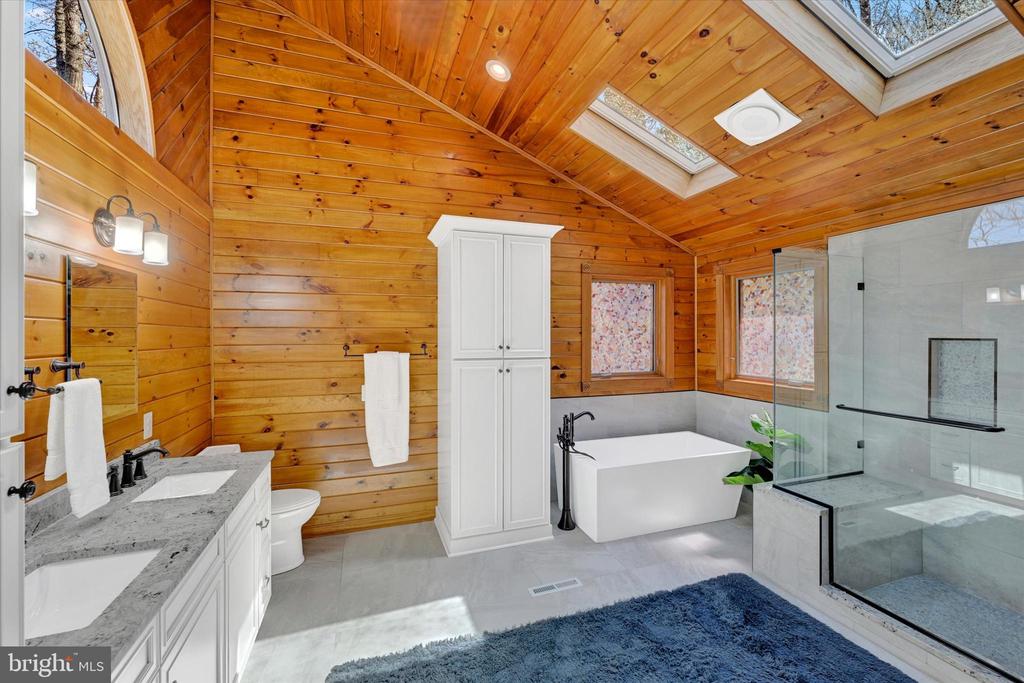 5451 GLEN ARM ROAD