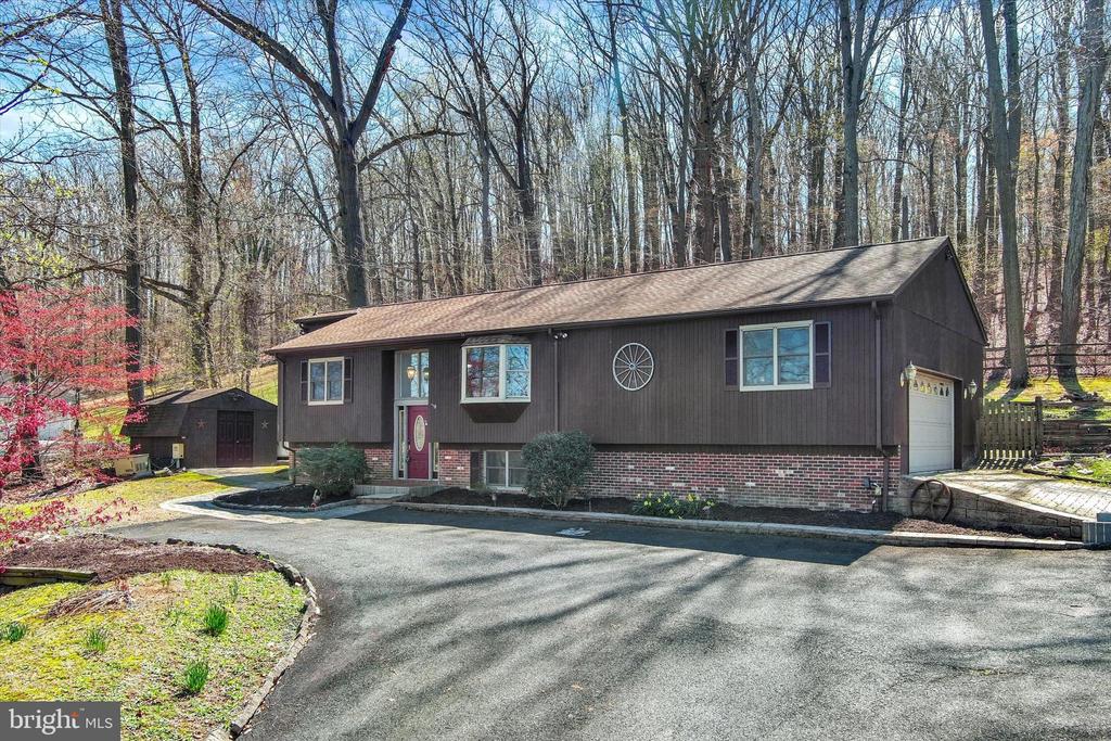 5451 GLEN ARM ROAD