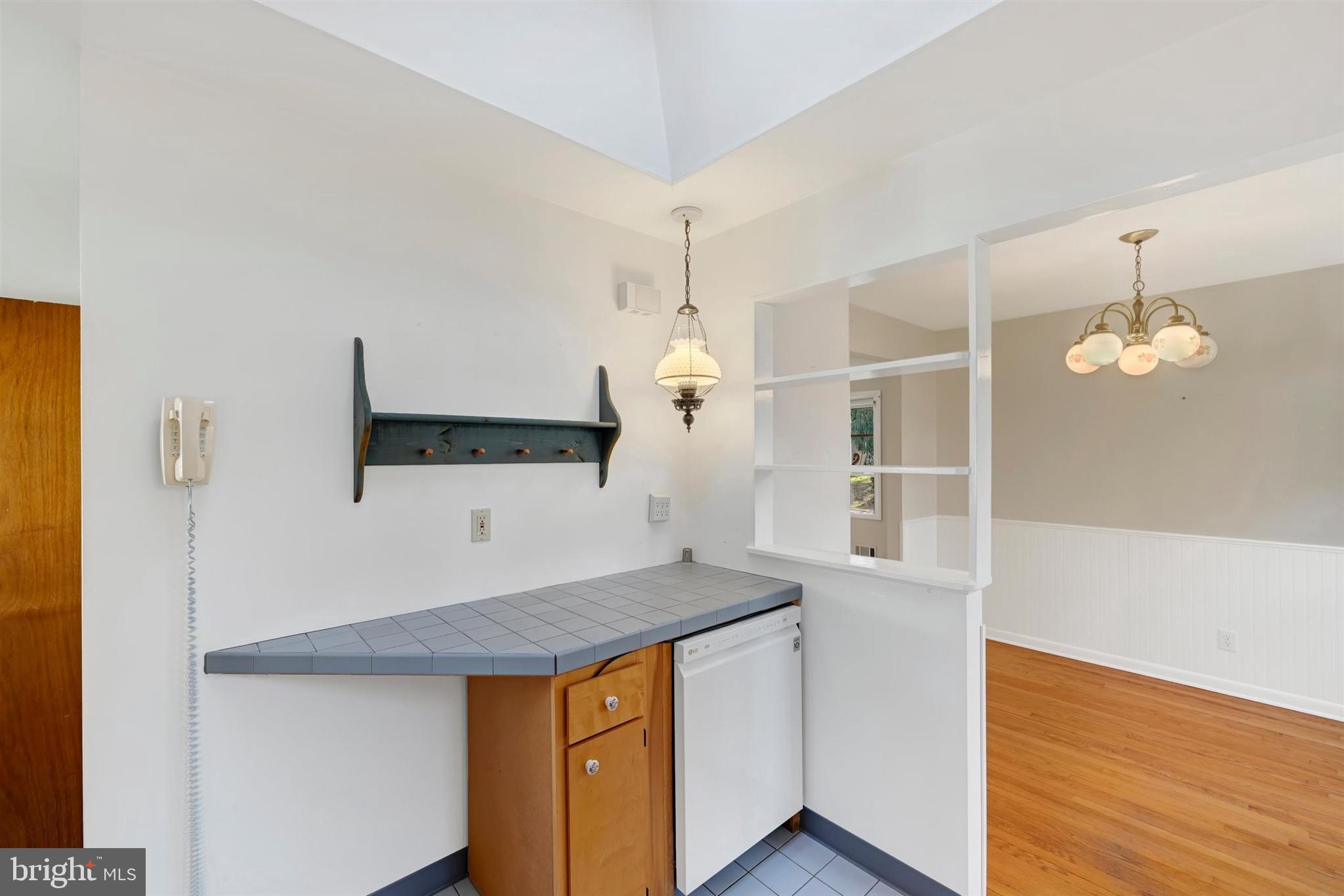 2926 KNOLL ACRES DRIVE