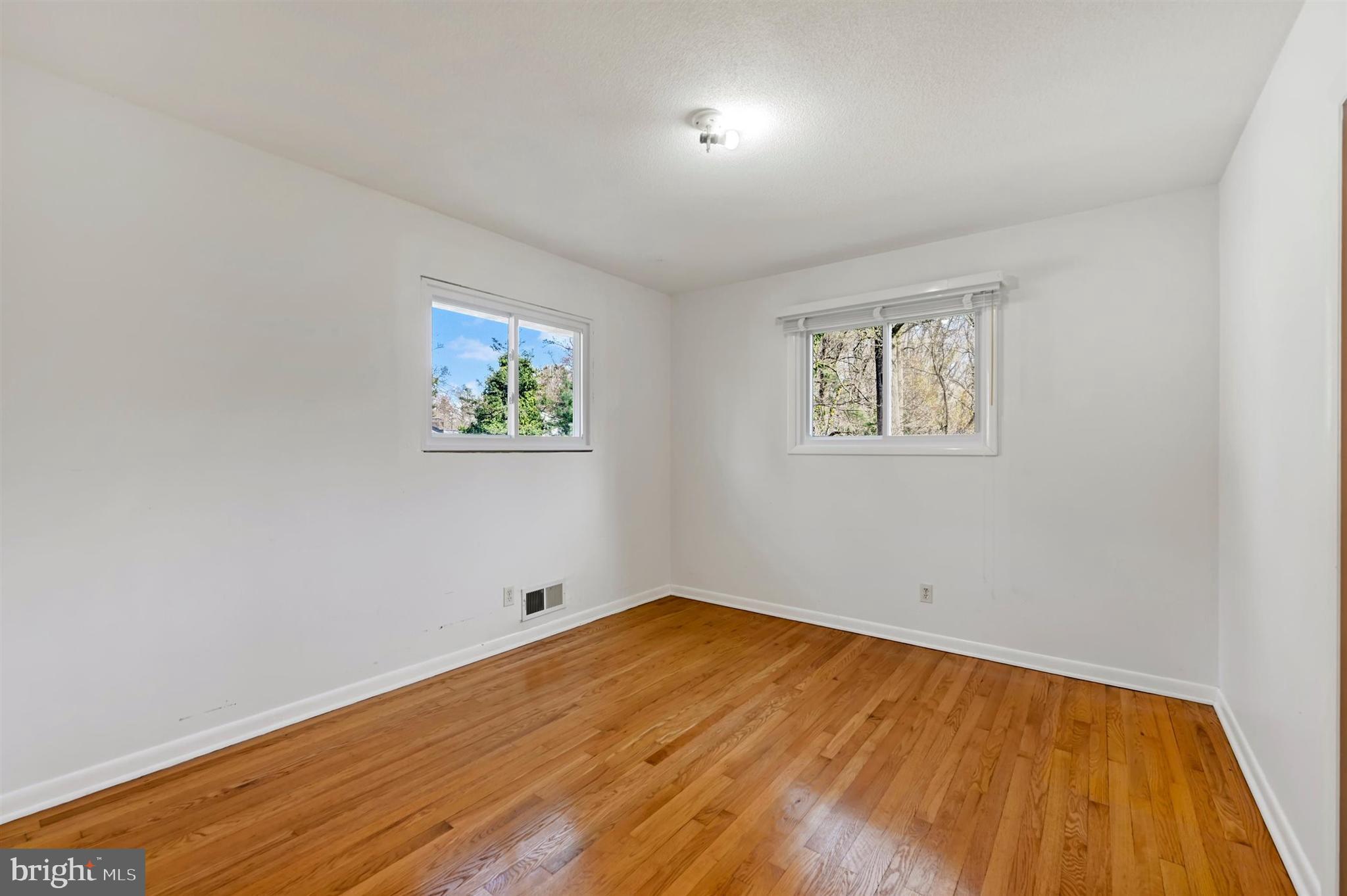 2926 KNOLL ACRES DRIVE