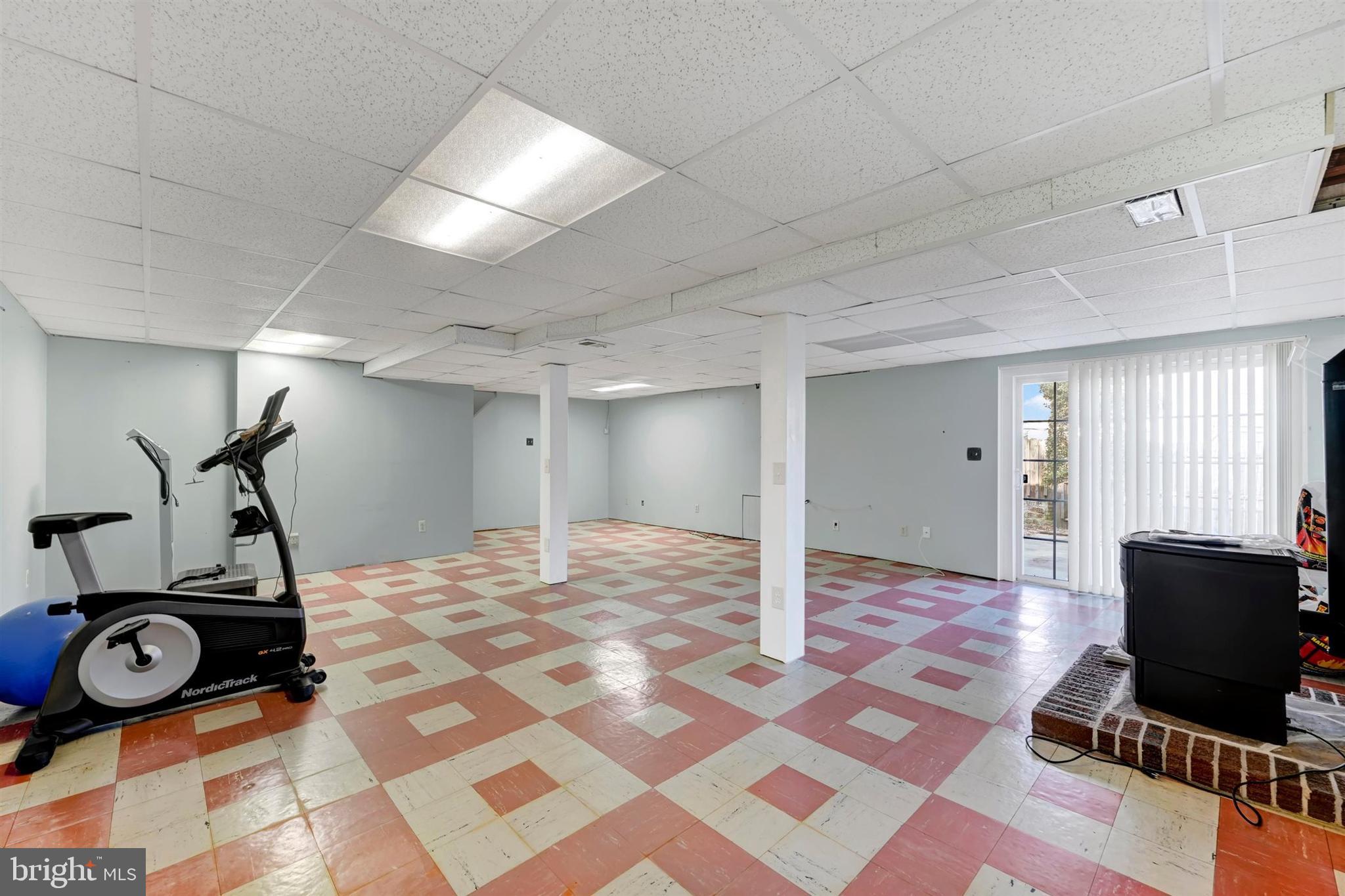 2926 KNOLL ACRES DRIVE