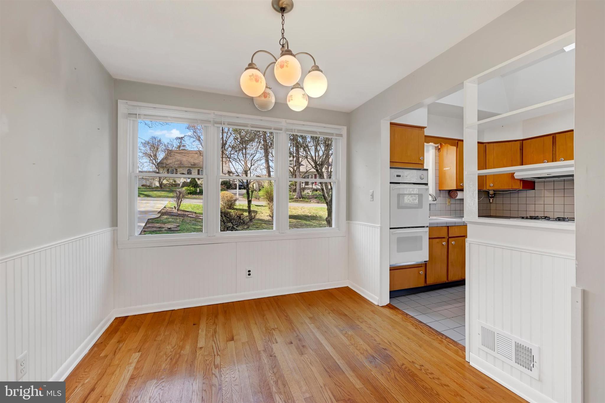 2926 KNOLL ACRES DRIVE