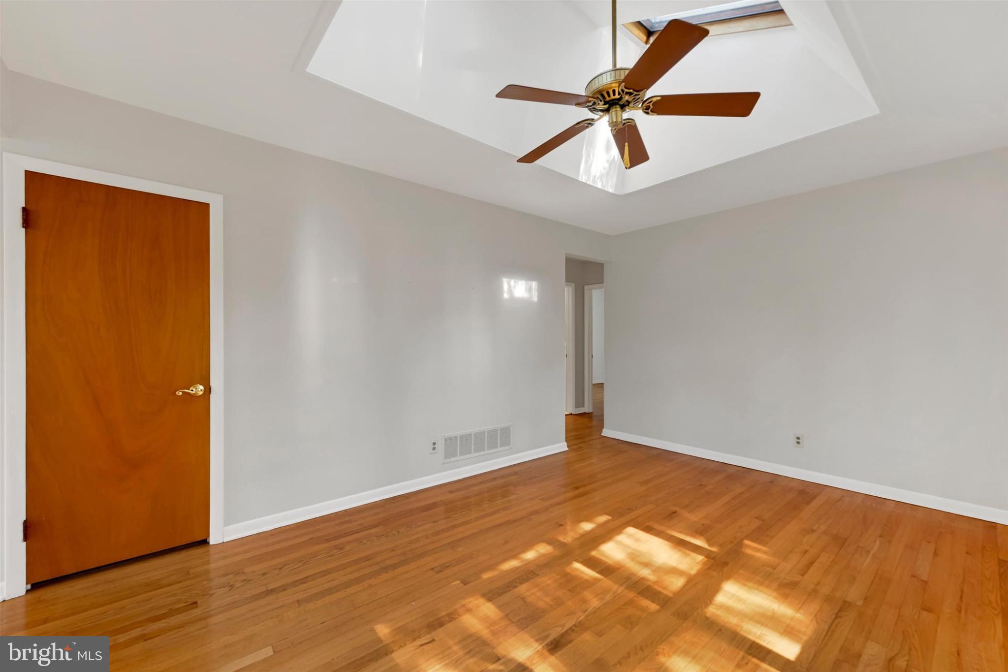 2926 KNOLL ACRES DRIVE