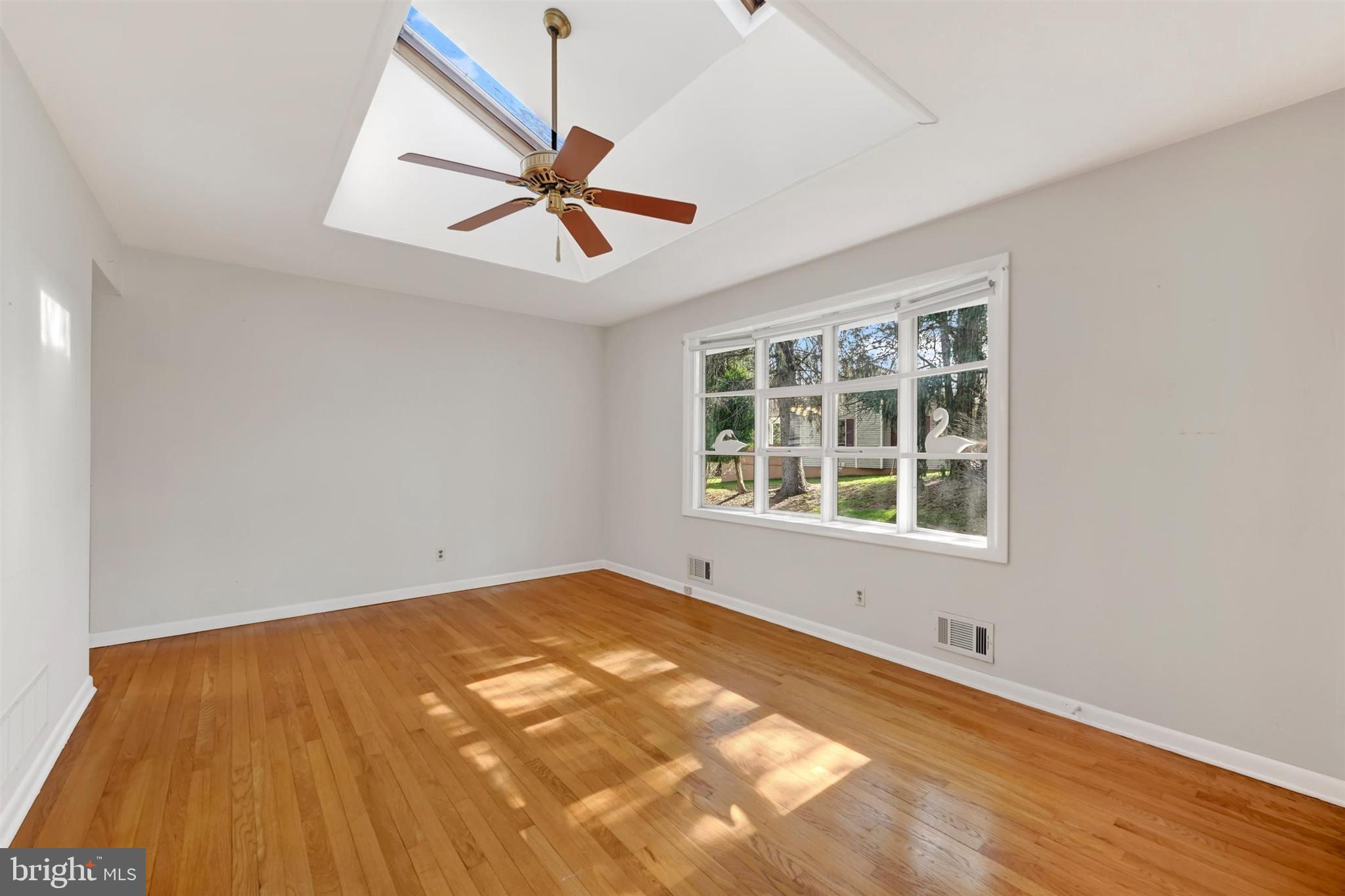 2926 KNOLL ACRES DRIVE