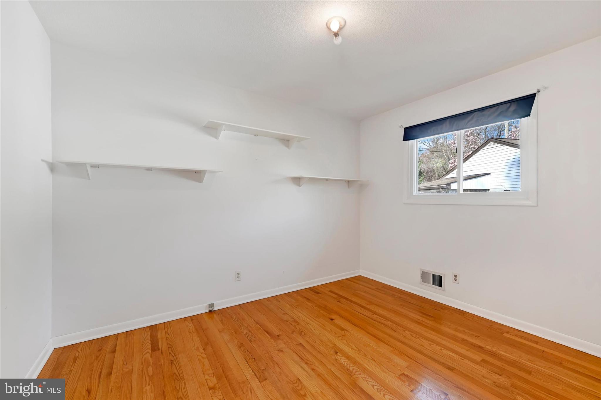 2926 KNOLL ACRES DRIVE