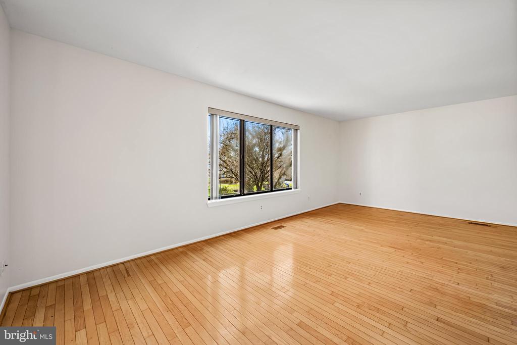 12204 VELVET HILL DRIVE