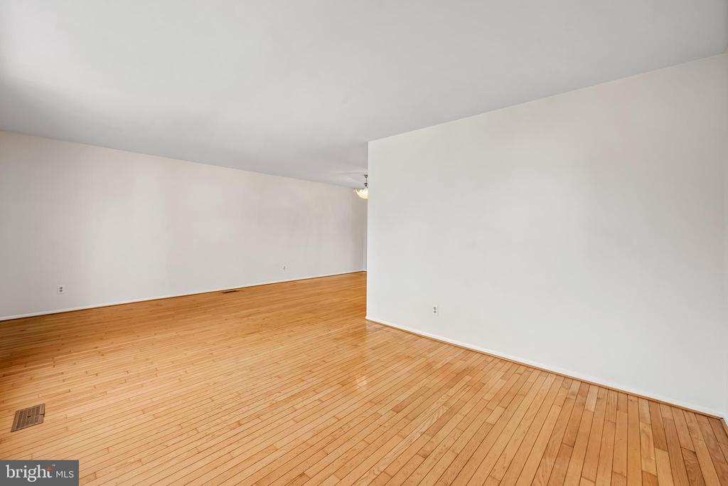 12204 VELVET HILL DRIVE