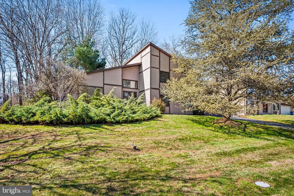 12204 VELVET HILL DRIVE