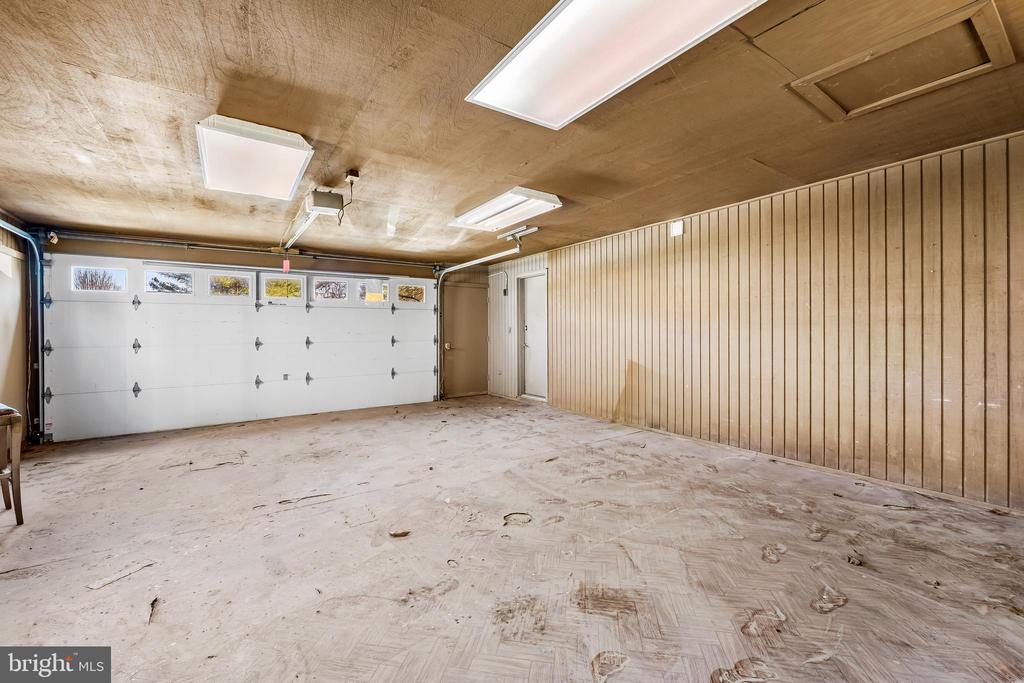 12204 VELVET HILL DRIVE