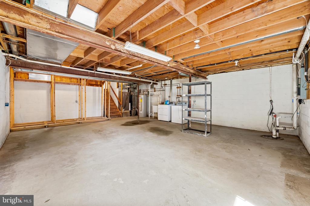 12204 VELVET HILL DRIVE