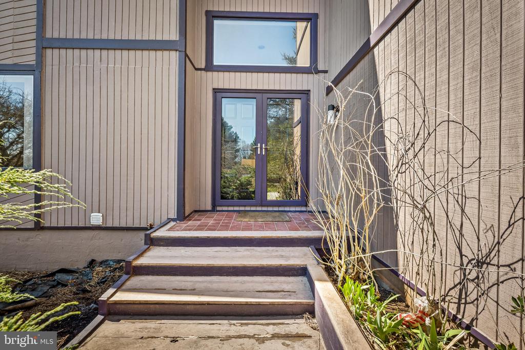 12204 VELVET HILL DRIVE