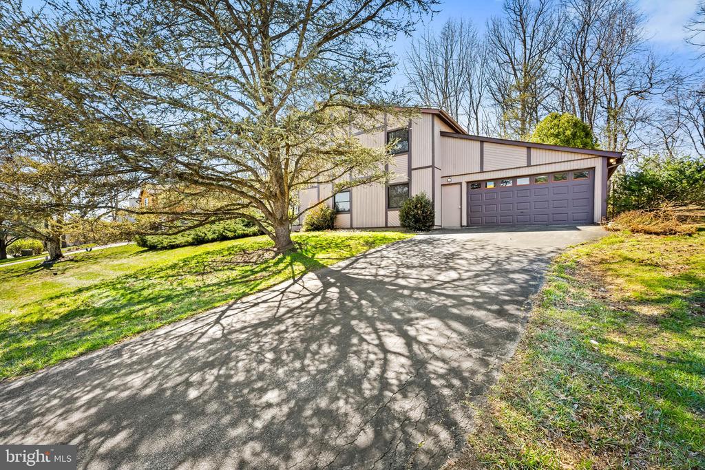 12204 VELVET HILL DRIVE