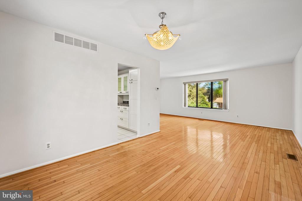 12204 VELVET HILL DRIVE