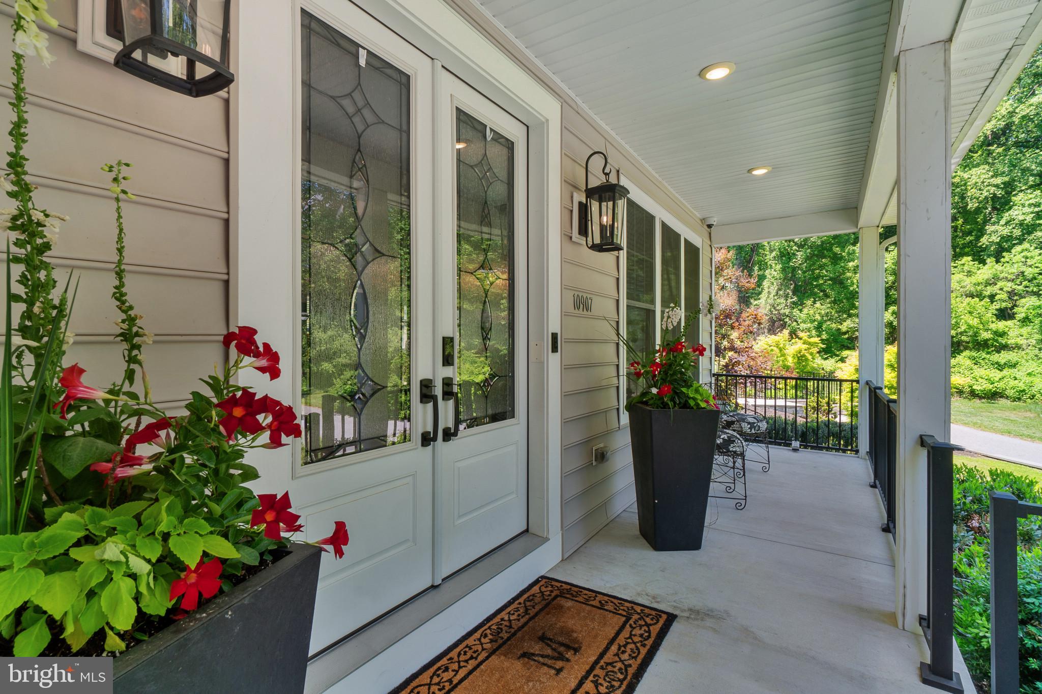 10907 HOLLOW ROAD