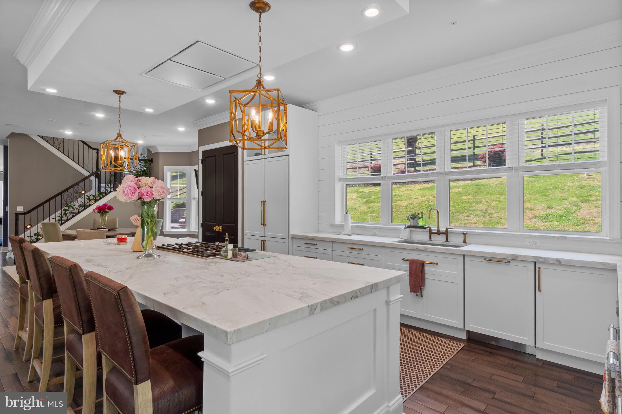 10907 HOLLOW ROAD