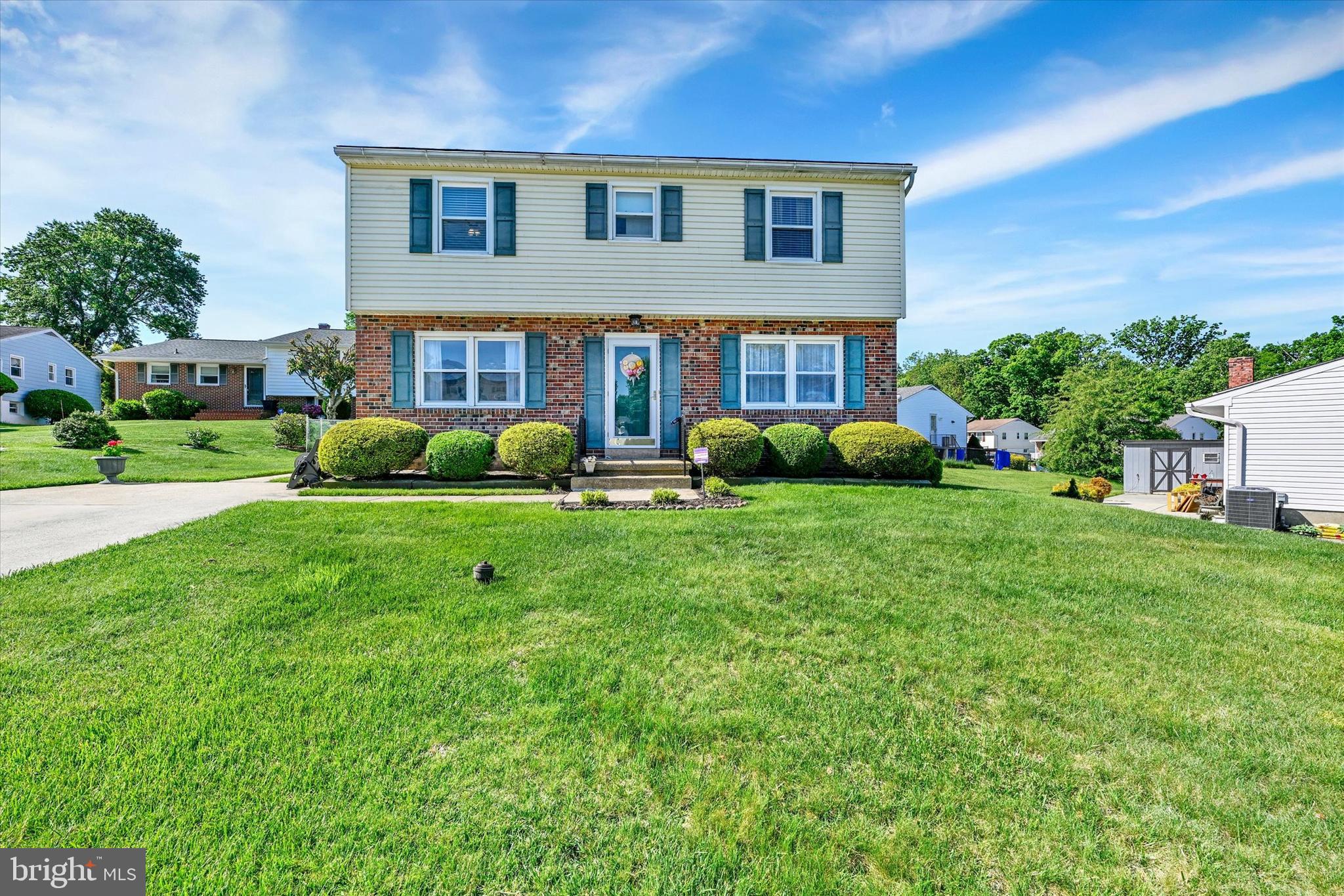 3 EYRE COURT