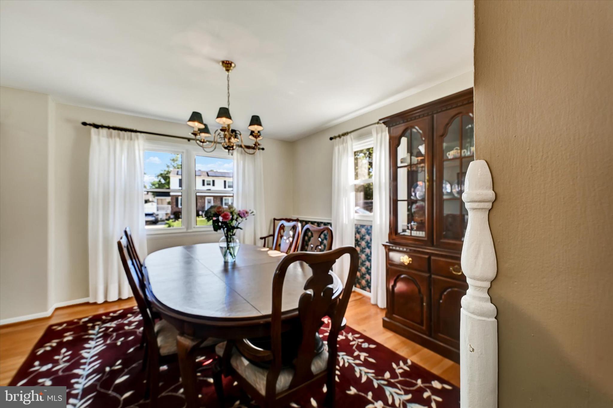 3 EYRE COURT