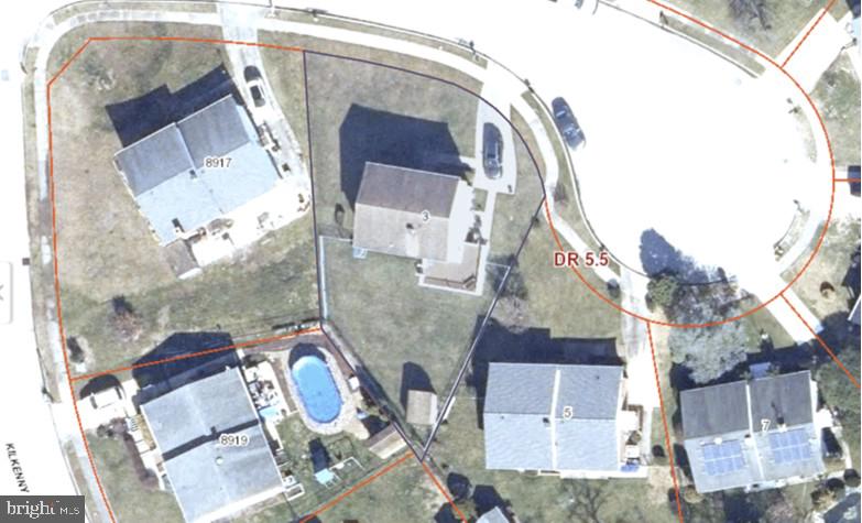 3 EYRE COURT