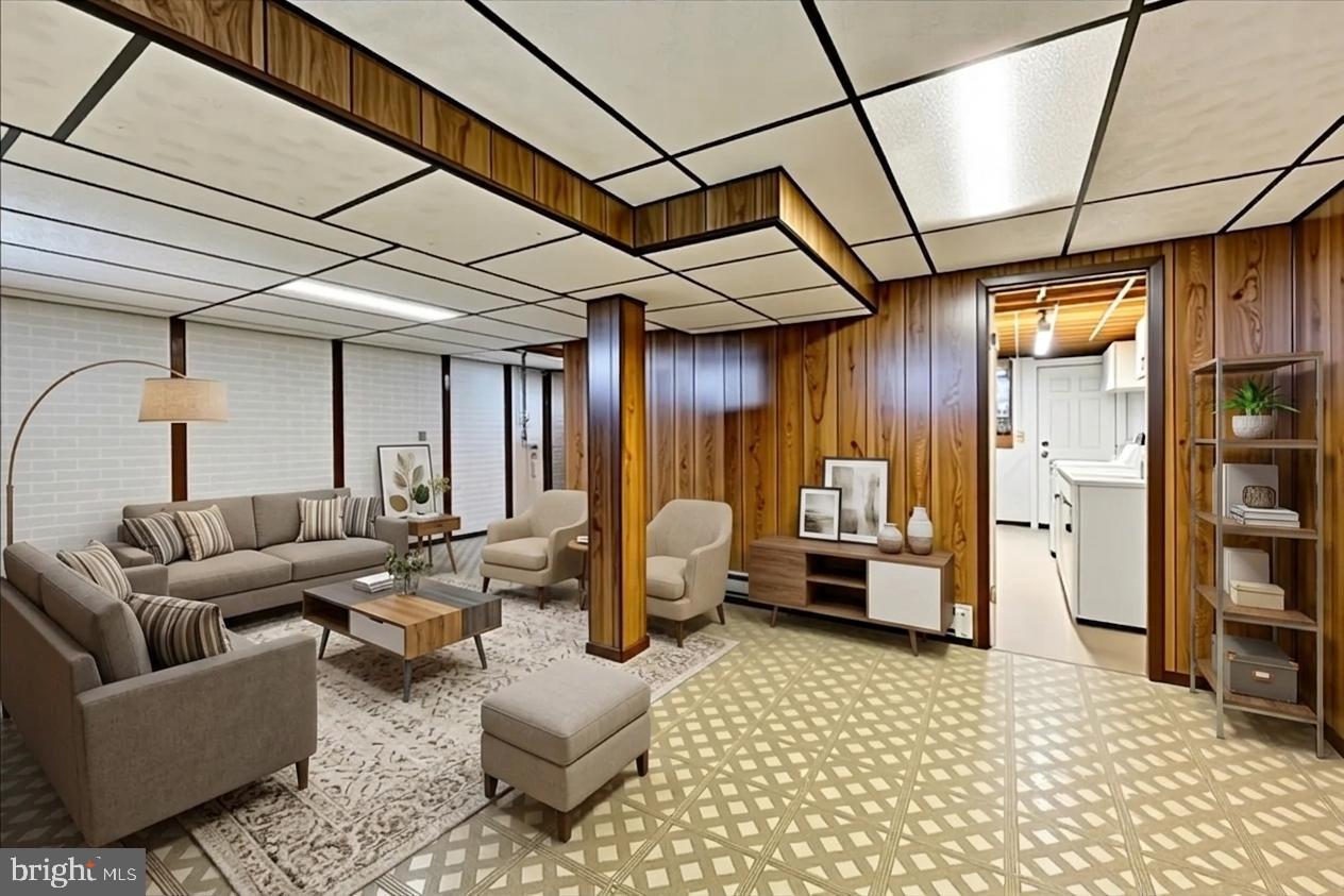 3 EYRE COURT